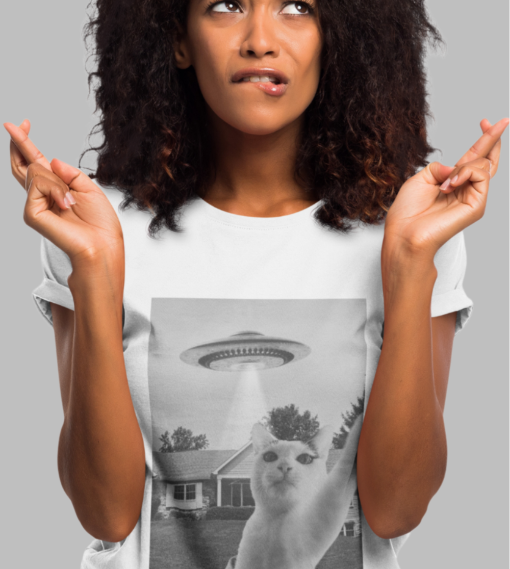 Funny Cat Alien Selfie T-Shirt