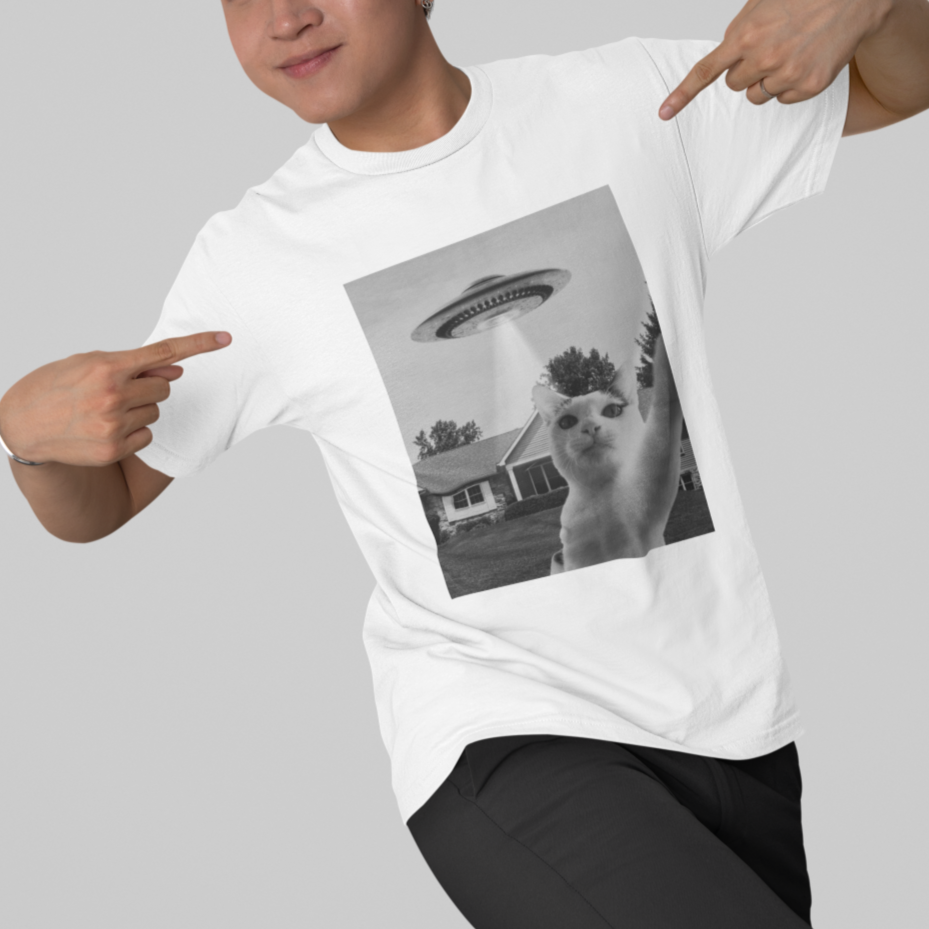 Funny Cat Alien Selfie T-Shirt