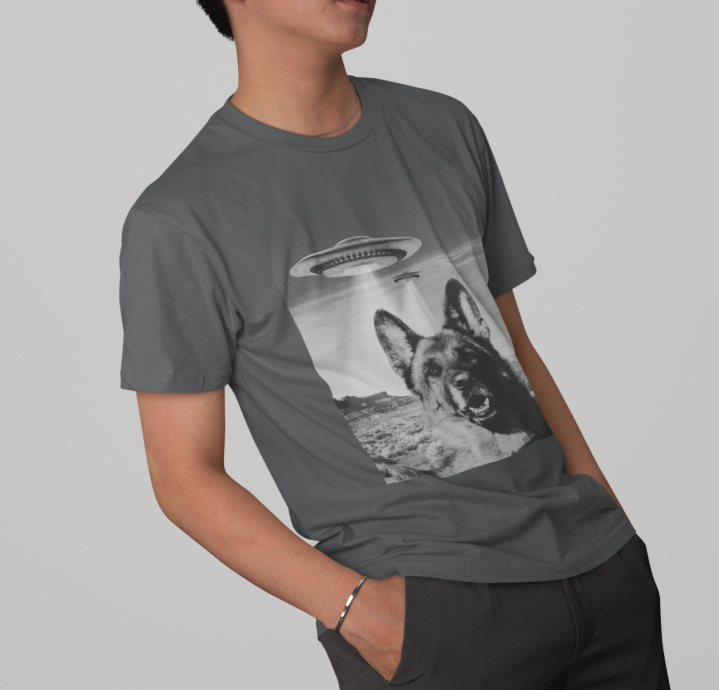 Funny German Shepherd Alien Selfie T-Shirt