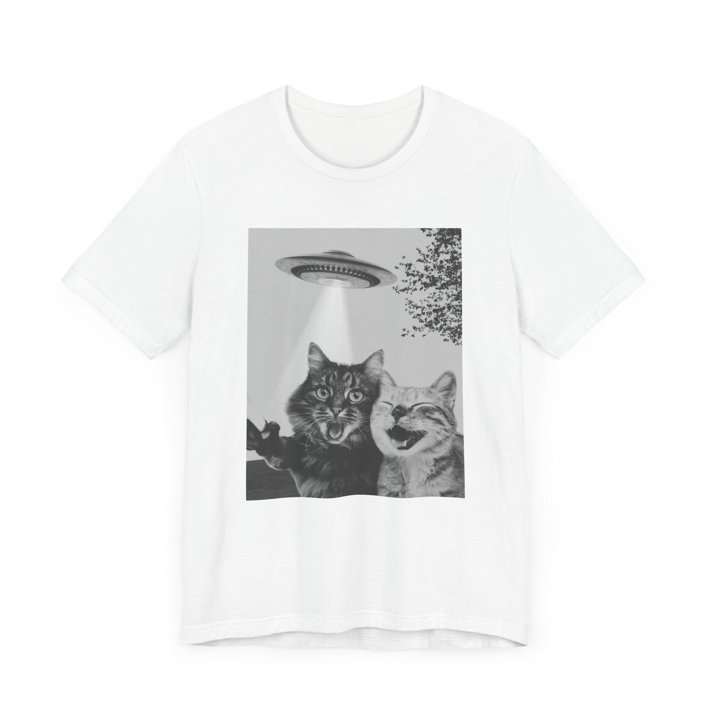 Funny Two Cats Alien UFO Selfie T-Shirt